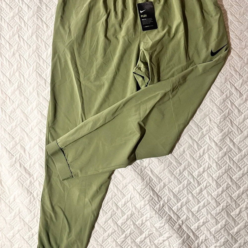 NWT Nike Flex Dri-fit Joggers - Picture 5 of 6